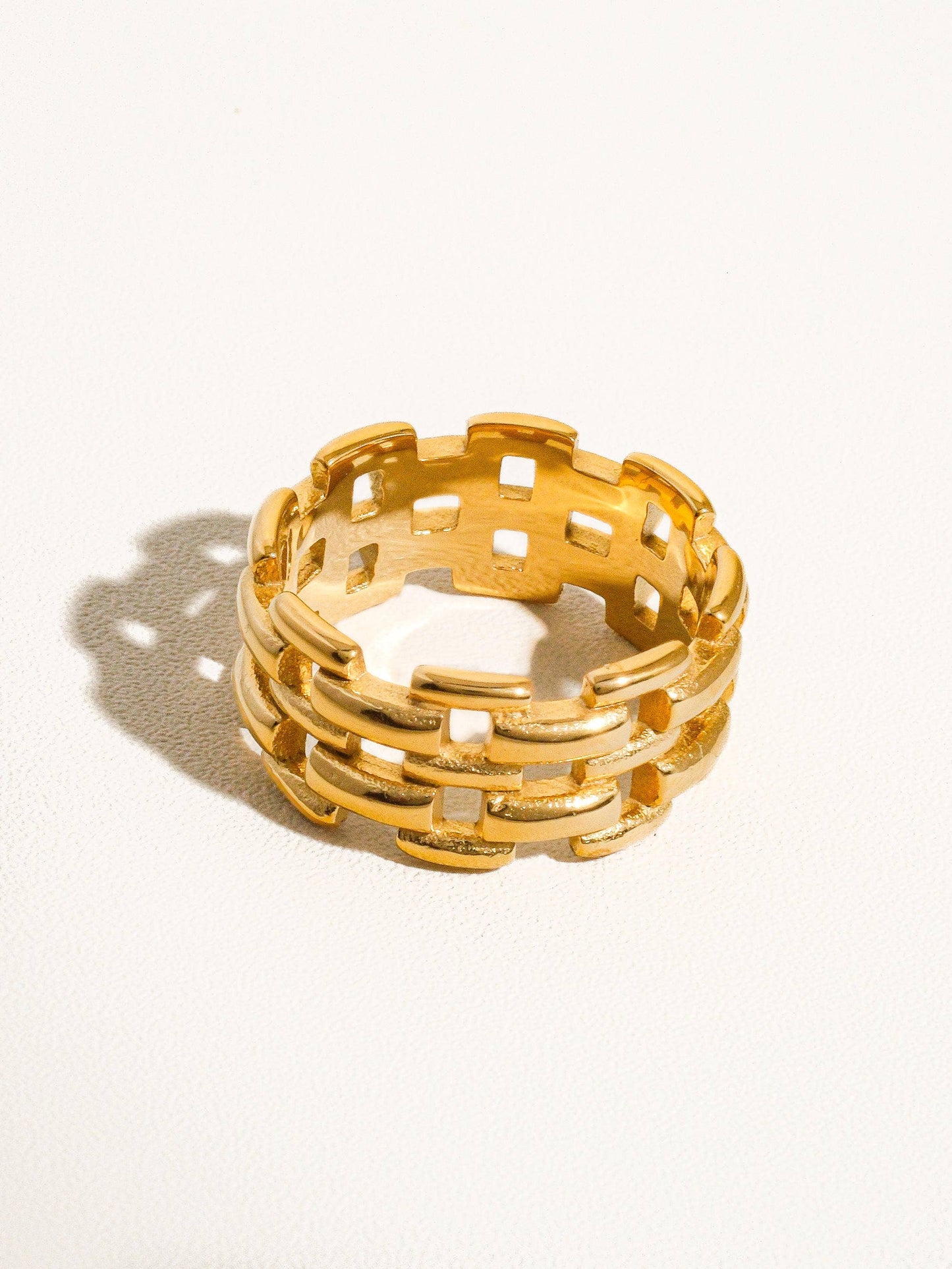 Roxie 18K Gold Non-Tarnish Braided Chain Ring: Yellow Gold